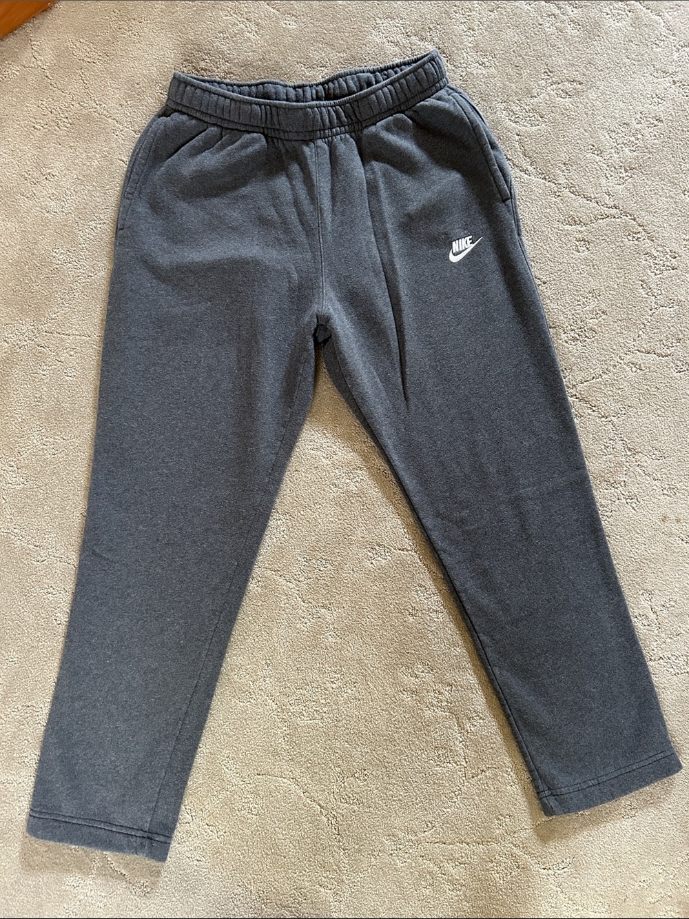 Nike Men’s Dark Gray Fleece Sweats